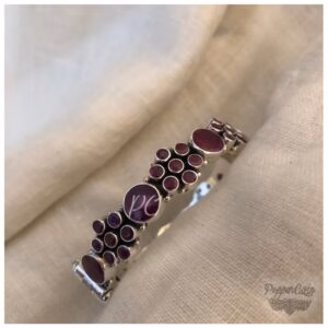 Ruby flower pattern silver bangle. - Image 5